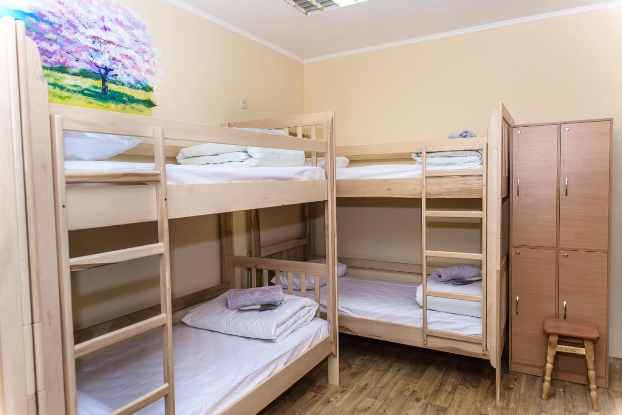 Botanic Globus Hostel Kiev Exterior foto